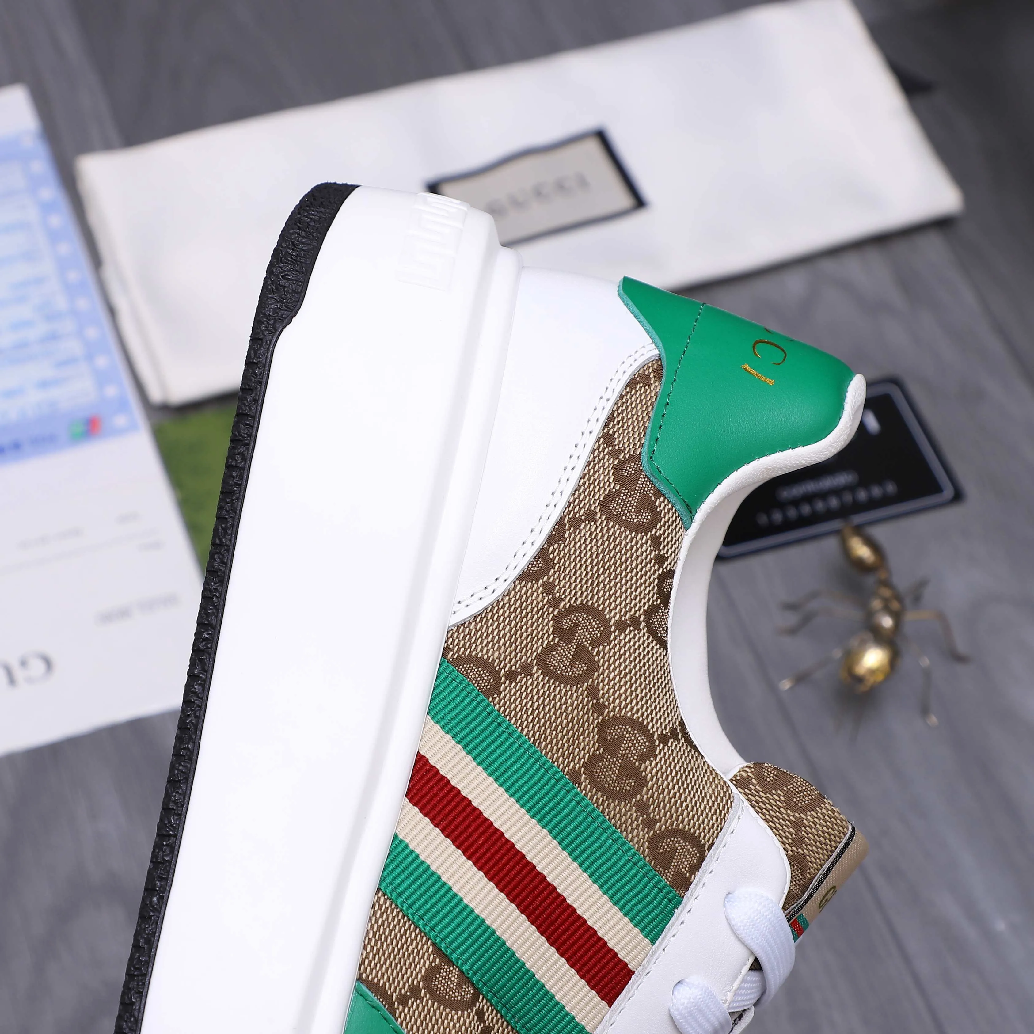 Men's shoes 💰460 Product trademark: GUCCI "Gucci" men's casual sneakers Regular size: 38-44 Product material: Selected cowhide stitching breathable woven upper Sheepskin lining Rubber outsole